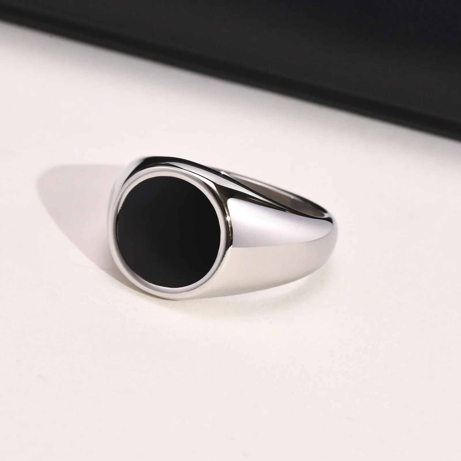 Vnox 13mm Men Signet Rings, Stainless Steel Fingber Band with Enamel Round Top, Never Fade Waterproof Male Boy Cool Punk Ring