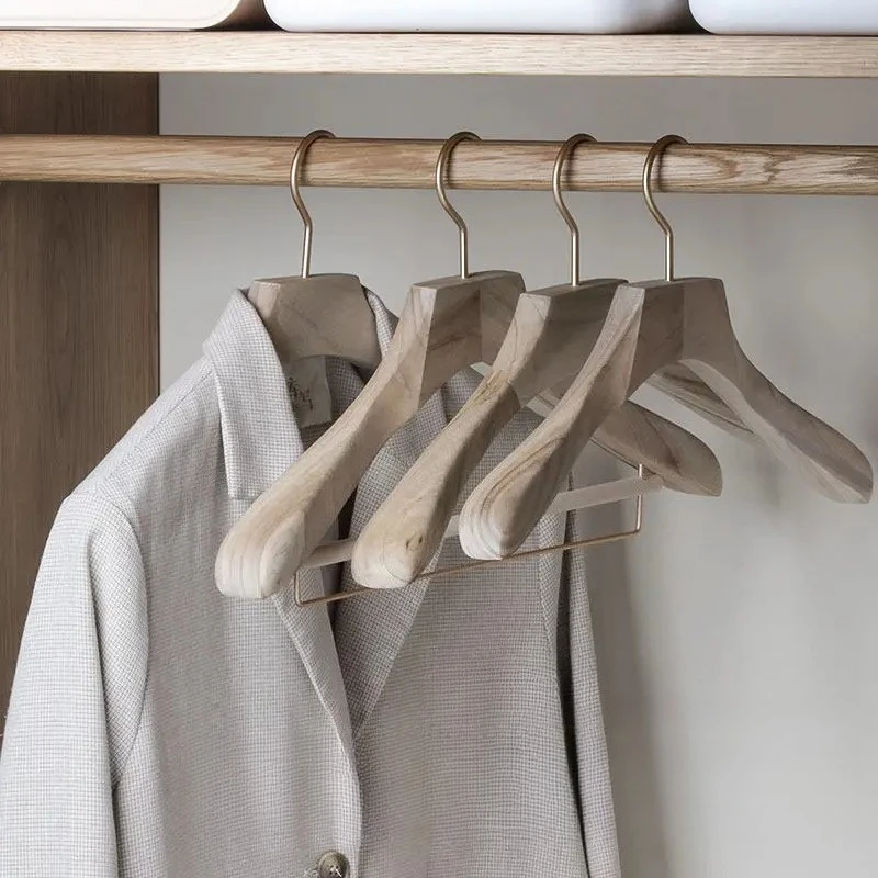 

Cedar Wood Hangers Repel Moths & Cockroaches-Anti Pest Mildew Proof Wooden Suit Hangers with Wide Shoulder, No Mark for Wardrobe