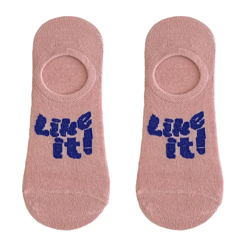5 أزواج من جوارب القارب النسائية ذات الحروف الملونة الدوبامين ذات الفم الضحل ماصة للعرق جوارب صيفية رفيعة وبسيطة قابلة للتنفس 2026