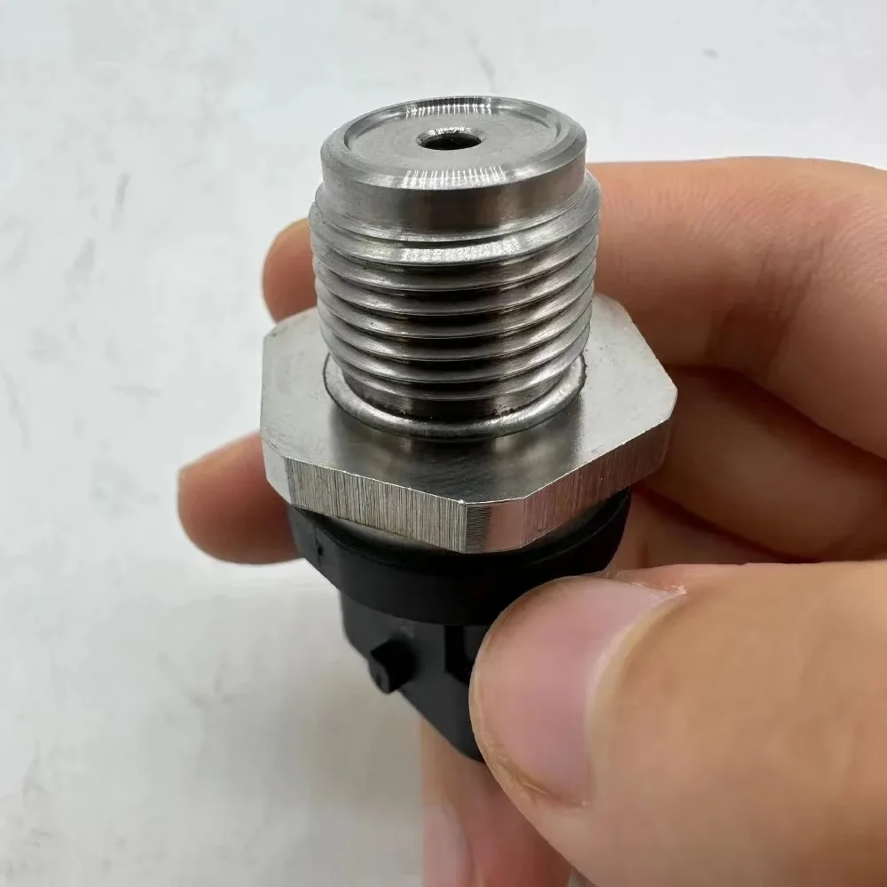 Original 0281002907 0281002720 Fuel Rail Pressure Sensor Common Regulator For R-enault Mercedes MWM V-W C-hevrolet Original