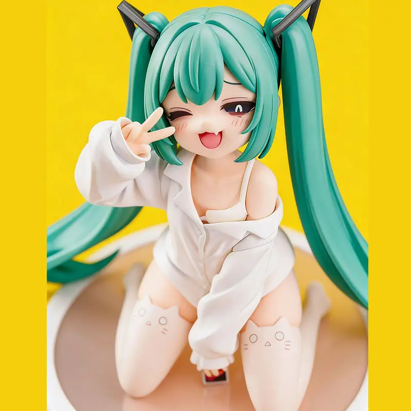 Figurine d'anime Hatsune Miku, modèle Gk, belle fille en pyjama blanc, statue de collection, ornement de bureau pour collection d'anime pour adultes