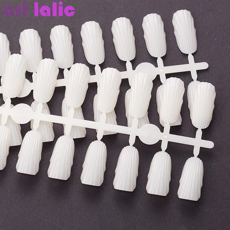 240Pcs Mermaid Seashell Design Fałszywe końcówki do paznokci Natural Clear UV Gel Polish Wstępnie zaprojektowane sztuczne paznokcie do ćwiczeń i dyskusji w dziedzinie zdobienia paznokci
