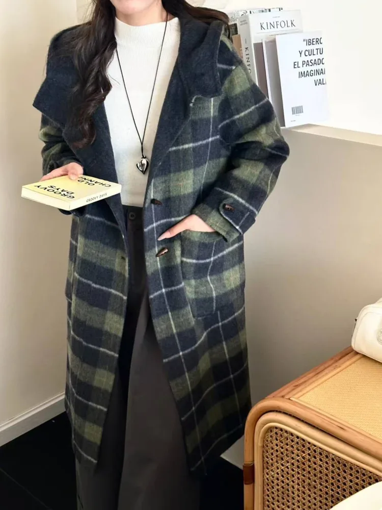 معطف نسائي كاجوال من ZMEENNA باللون الأزرق الفاتح مع قلنسوة من مزيج الصوف مع جيوب وإغلاق بزر تبديل وتفاصيل الكفة ZM3713