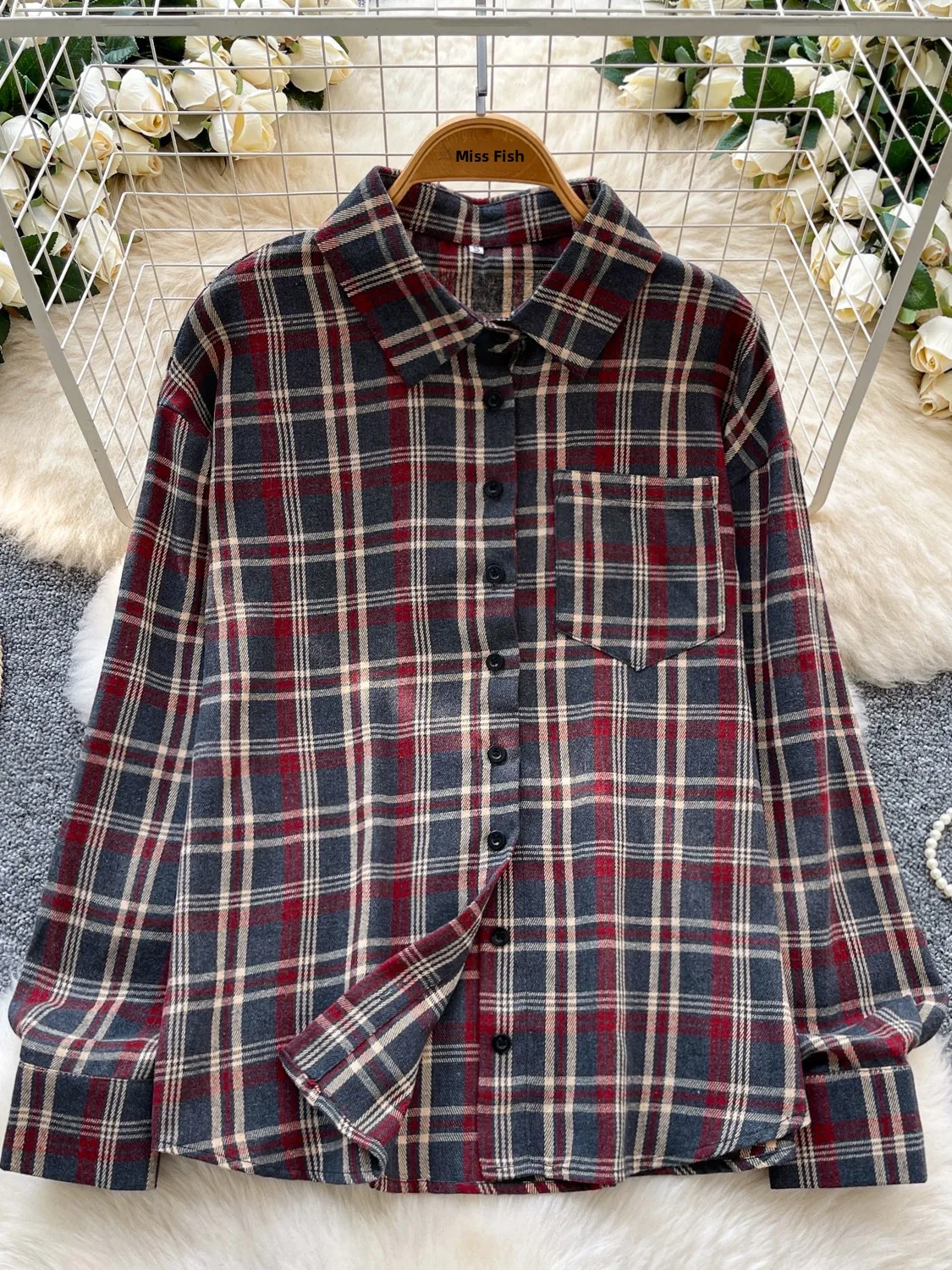 

Loose Plaid irt Women's Casual Sle Korean Faion Autumn 2025 Slimming ket Design Open Cardigan Top Polyester Fiber
