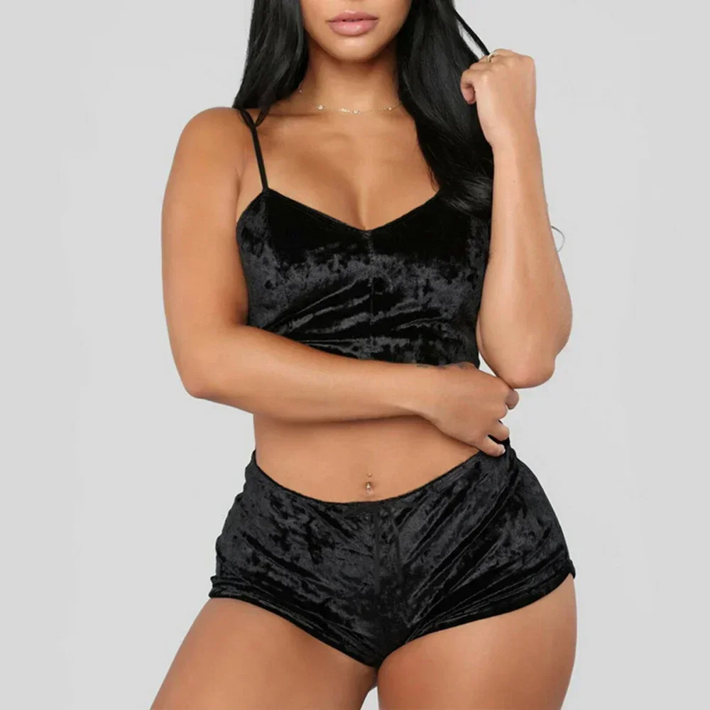 Confortável V-Neck Velvet Underwear Set para mulheres, pijama de poliéster, top sem mangas, camisola e shorts, roupas domésticas