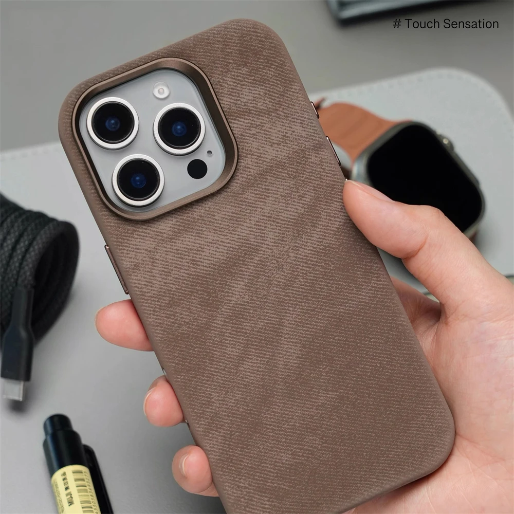 Luksusowe metalowe etui z magnetycznymi włóknami i skórzanym wykończeniem do iPhone 18 17 Pro Max 16 15 14 13, kompatybilne z bezprzewodowym ładowaniem MagSafe, odporne na wstrząsy. — zdjęcie produktu 4