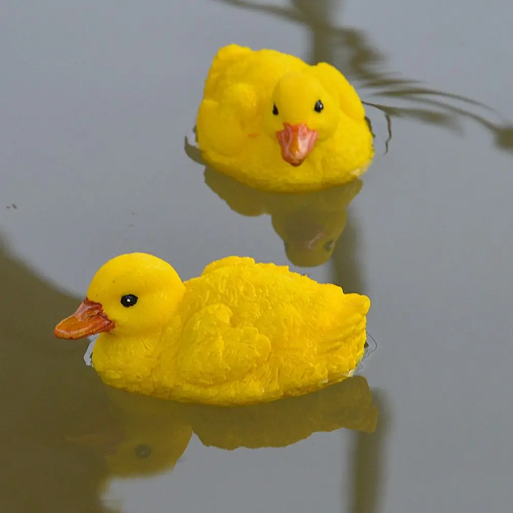 1 Pair Crafts Resin Floating Ducks Statue Yellow Simulated Small Figurine Cute Funny Animal Swimming Sculpture Lawn