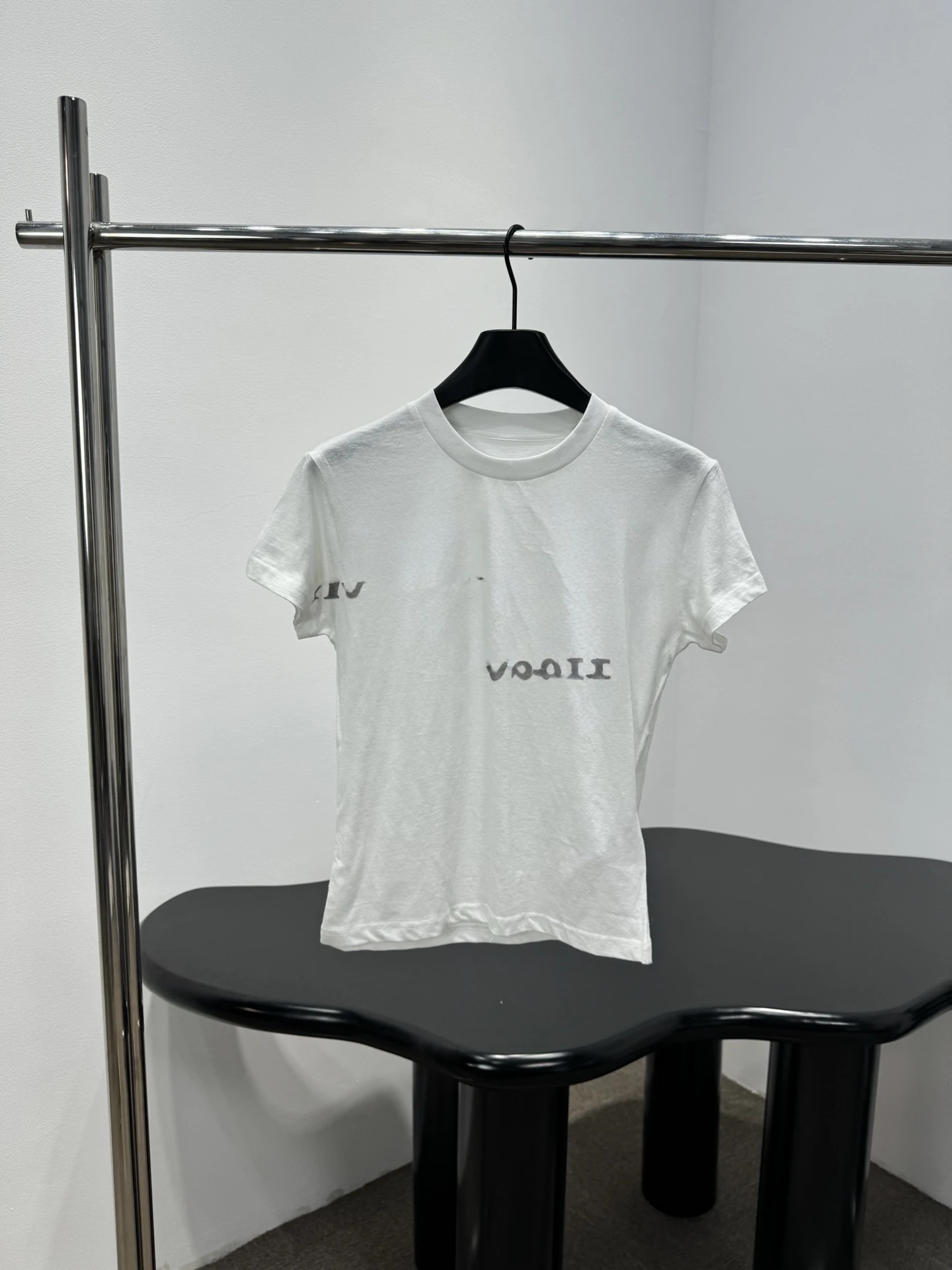 

Высококачественная женская футболка с круглым вырезом и коротким рукавом, с принтом номера и логотипа на груди, повседневный простой стиль, хлопок, влагоотводящая ткань.