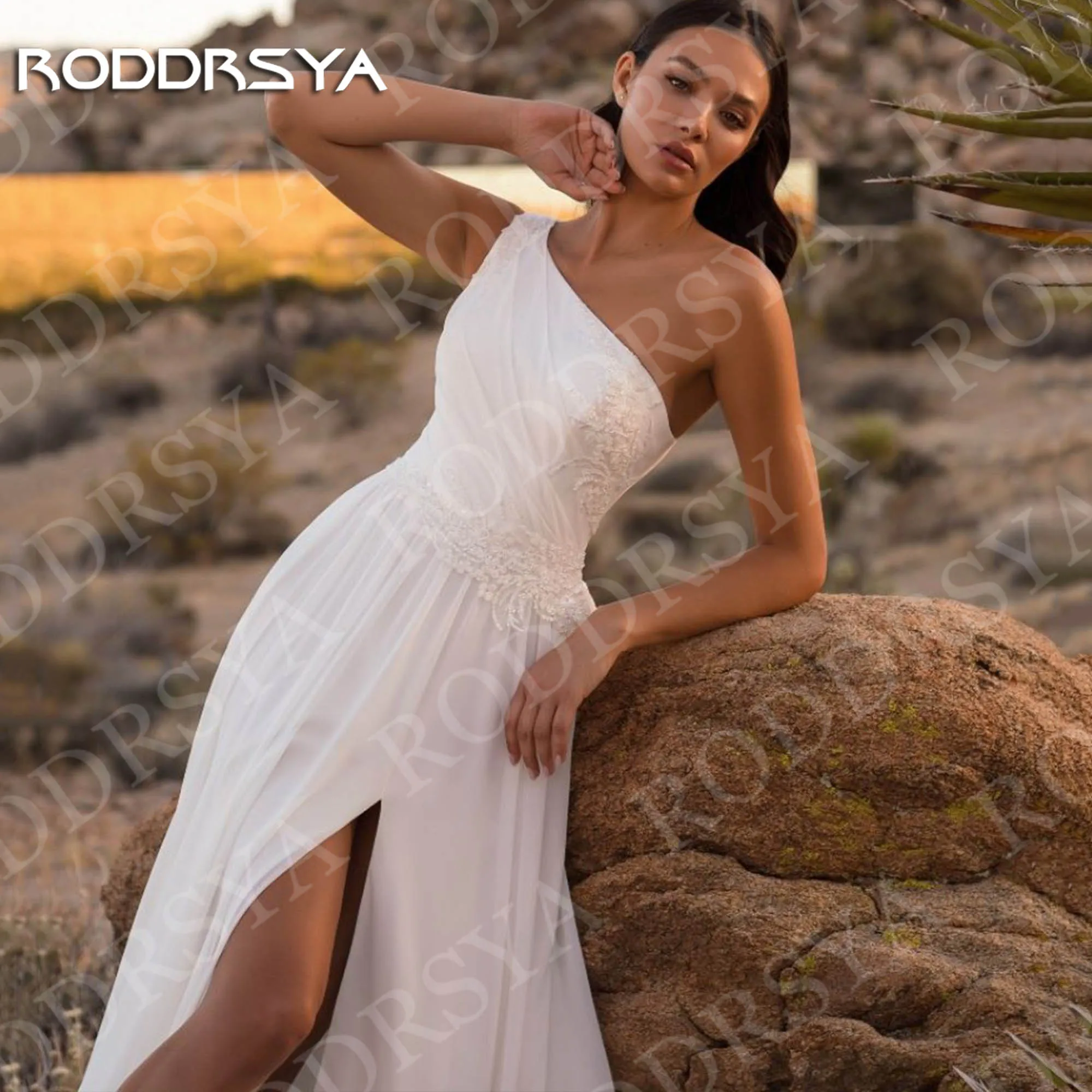 RODDRSYA Chiffon Trouwjurken met Split Vrouw Boho Een Schouder Kralen Een Lijn Bruidsjurk Aangepaste Chiffon bruidsjurken met Split vrouw Boho een schouder kralen een lijn bruidsjurk op maat