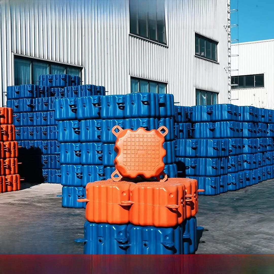 piattaforma-galleggiante-in-plastica-per-moto-d'acqua-barche-piscine-ponti-yacht-marina-ormeggio-ausilio-di-galleggiamento