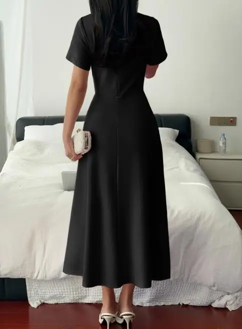 

Slim Fit Women's Dress, Summer Casual Simple Round Neck Waist Cinched A-Line Short Sleeved Dress Suitable for Commuting