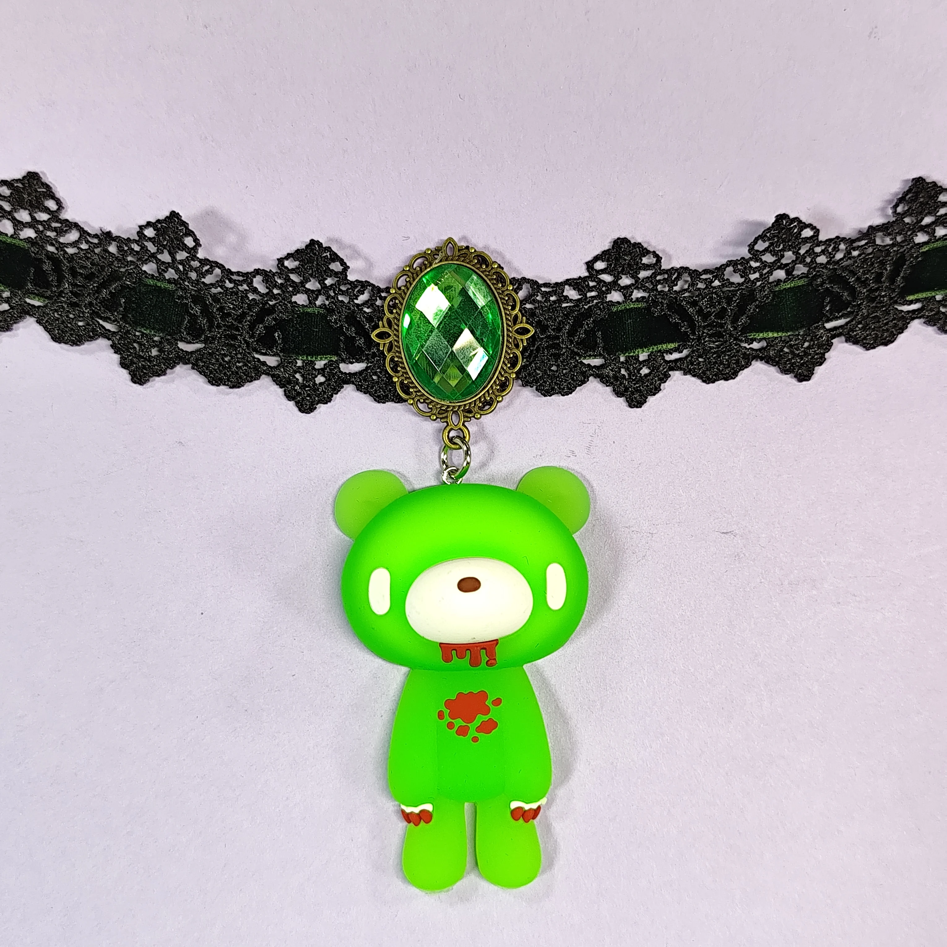 المختنقون الدانتيل القوطي مع المعلقات الدب الدموي ولمسات الأحجار الكريمة. مثالي مخيف - إكسسوارات الهالوين اللطيفة.