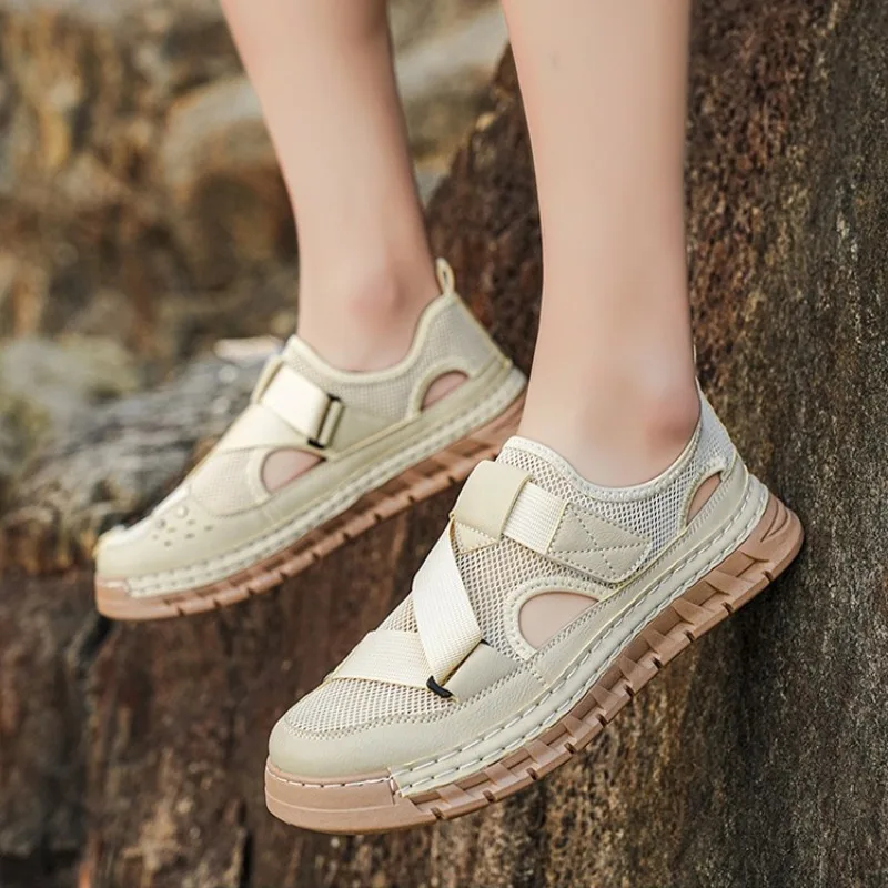 

Summer Casual Beach Men's Sandals Hollow Out Breathable Soft Sole Men's Shoes Loose Comfort Outdoor Wading Shoes Tenis Masculino