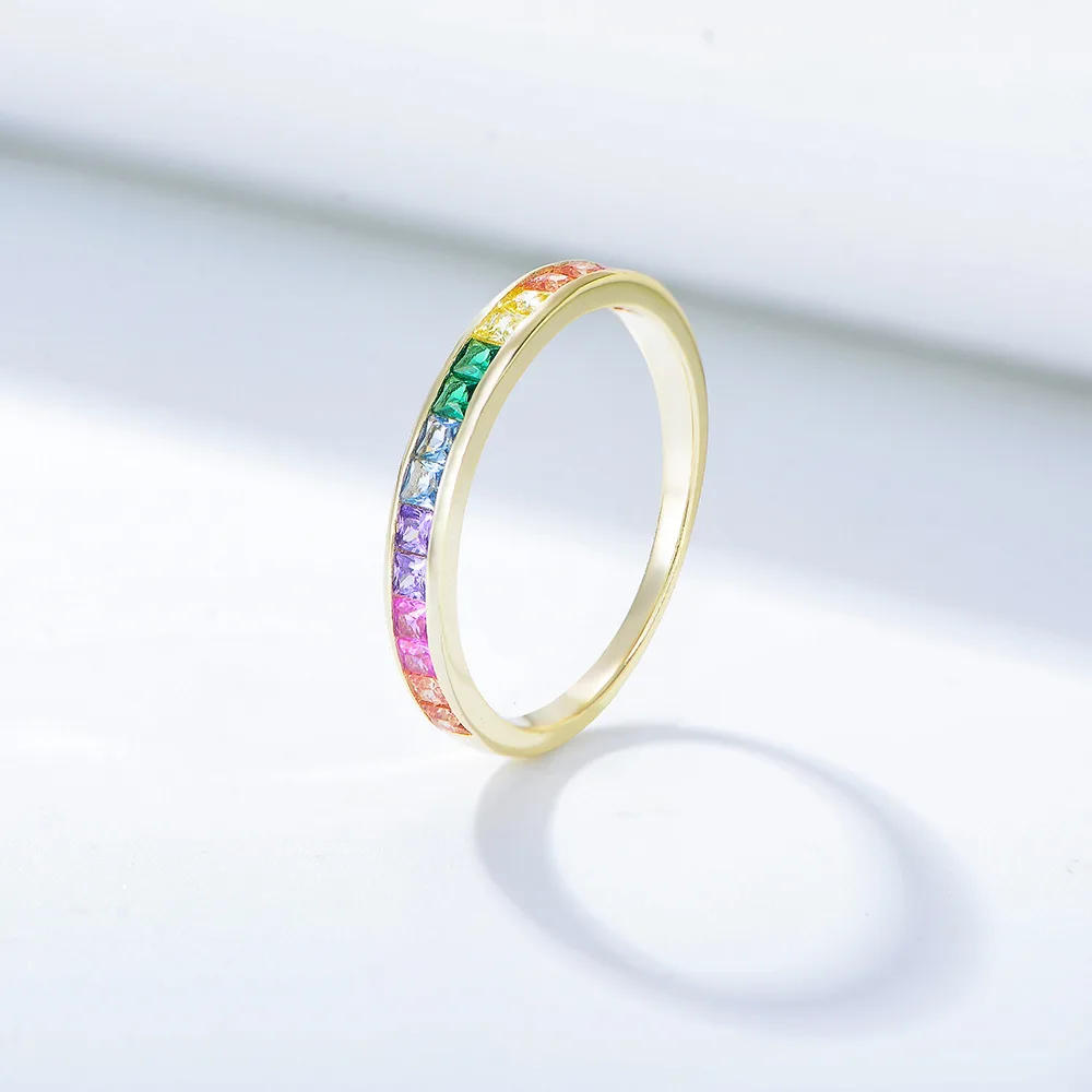 CCFJOYAS anello in argento Sterling 925 di alta qualità con zirconi quadrati arcobaleno anello in argento placcato oro 18 carati anello da dito da donna all'ingrosso