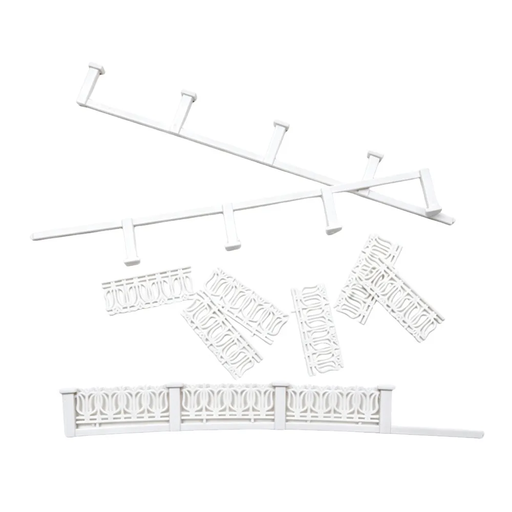 1:200 Scale Model Railway Building Multi Colorful 100cm Length Model Railway Fence HO Scale White Color Architectural Model