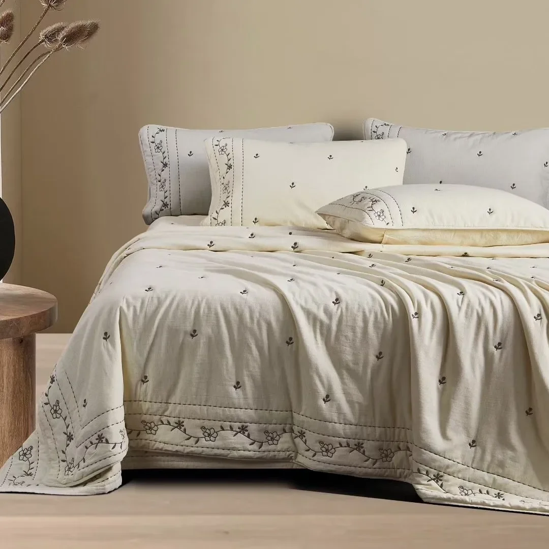 Retro Breathable Cotton Linen Bedspread 3-Piece Set Multi-Functional Quilted Duvet Cover Simple Embroidered Bed Coverlet