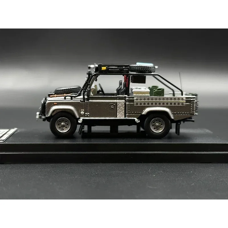 SW In Stock 1:64 Defender Pick Up Silver Many Attachments Collection Miniature Toys Diecast Car Model Street Warrior
