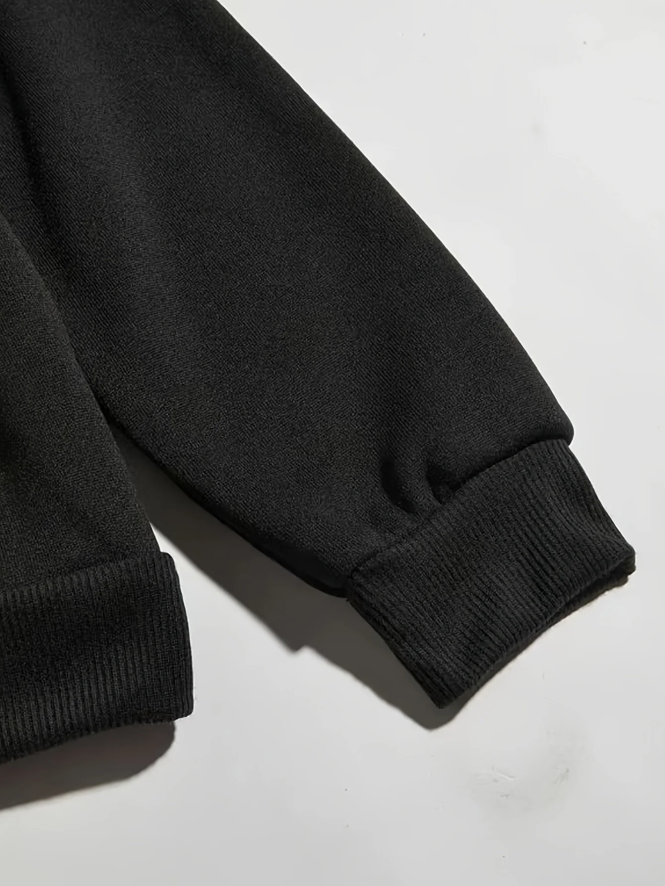 Мужская толстовка с рисунком Chicago — коричневый повседневный пуловер с геометрическим принтом, карманом-кенгуру, регулируемым капюшоном и обычной посадкой