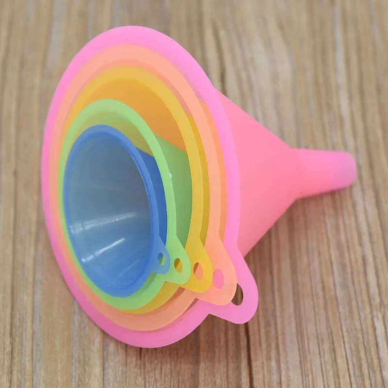 5PCS 5 Size Colorful Plastic Small Funnels Liquid Oil Funnel Home Kitchen Function Plastic Funnel Set Liquid Dispensing Tool