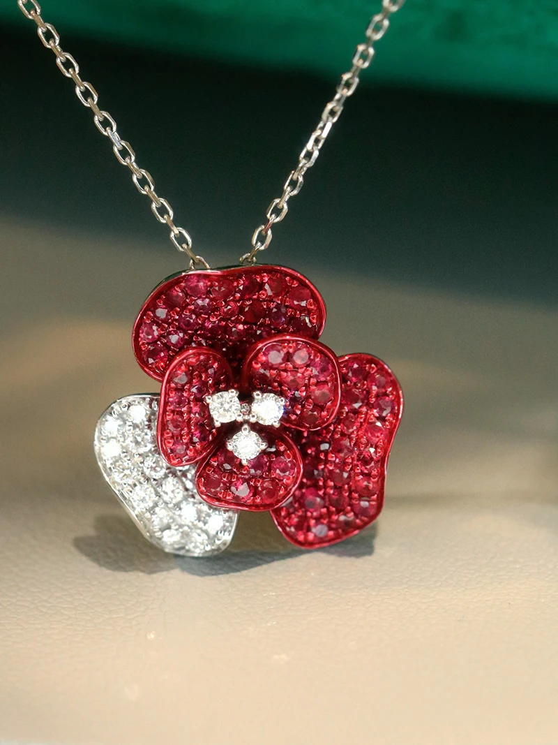 LUOWEND 100% 18K White Gold Necklace Luxury Flower Shape Shiny Diamond Natural Ruby Pendant Necklace for Women Fine Jewelry view 2