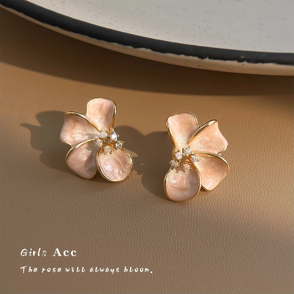 

Luxury French Gradient Oil Flower Earrings Elegant Zircon Studs Sweet Floral Petal Jewelry Chic Fashion Earrings for Women
