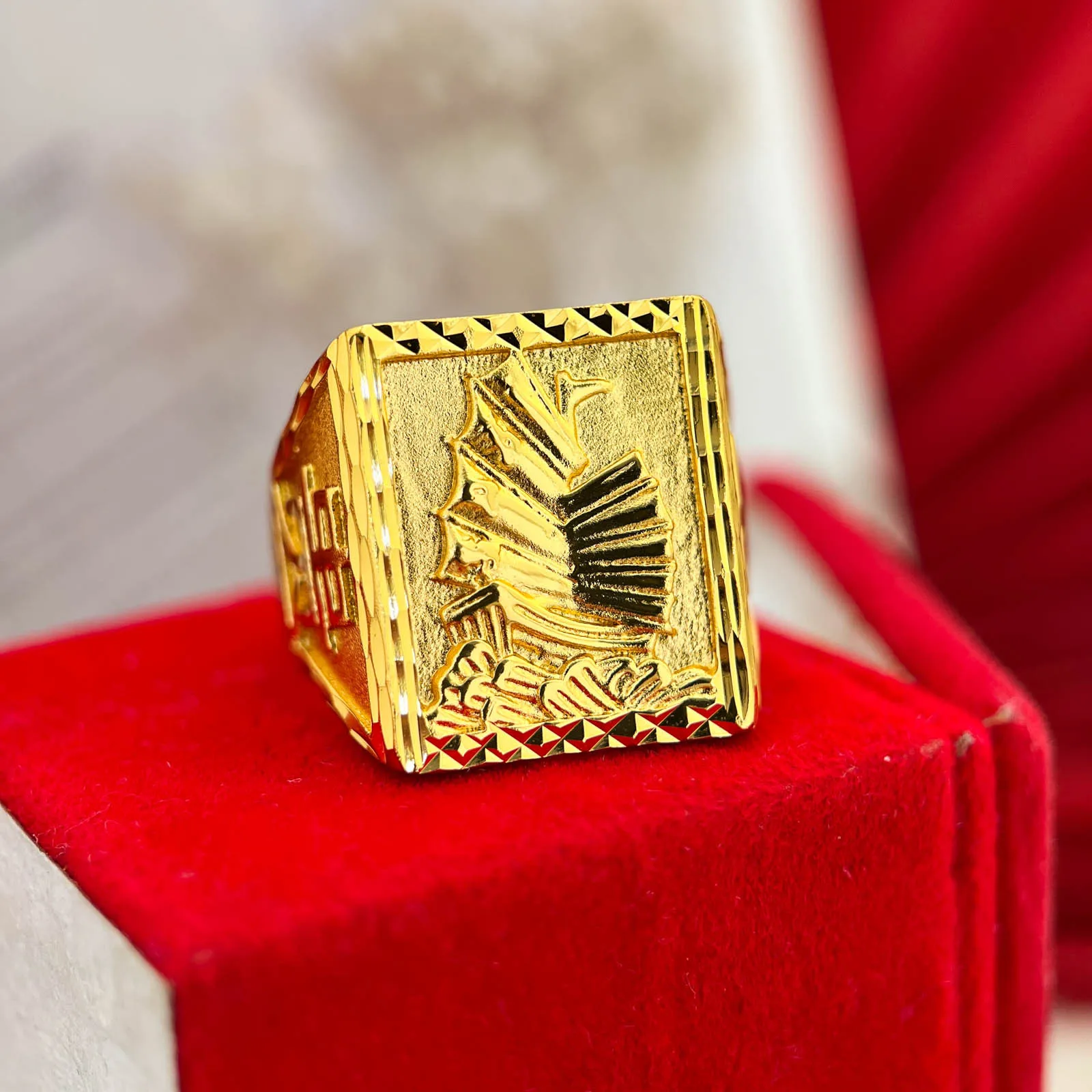 Show dignified powerful finger lines with this men smooth sailing adjustable ring forged from high purity AU999 24K pure gold