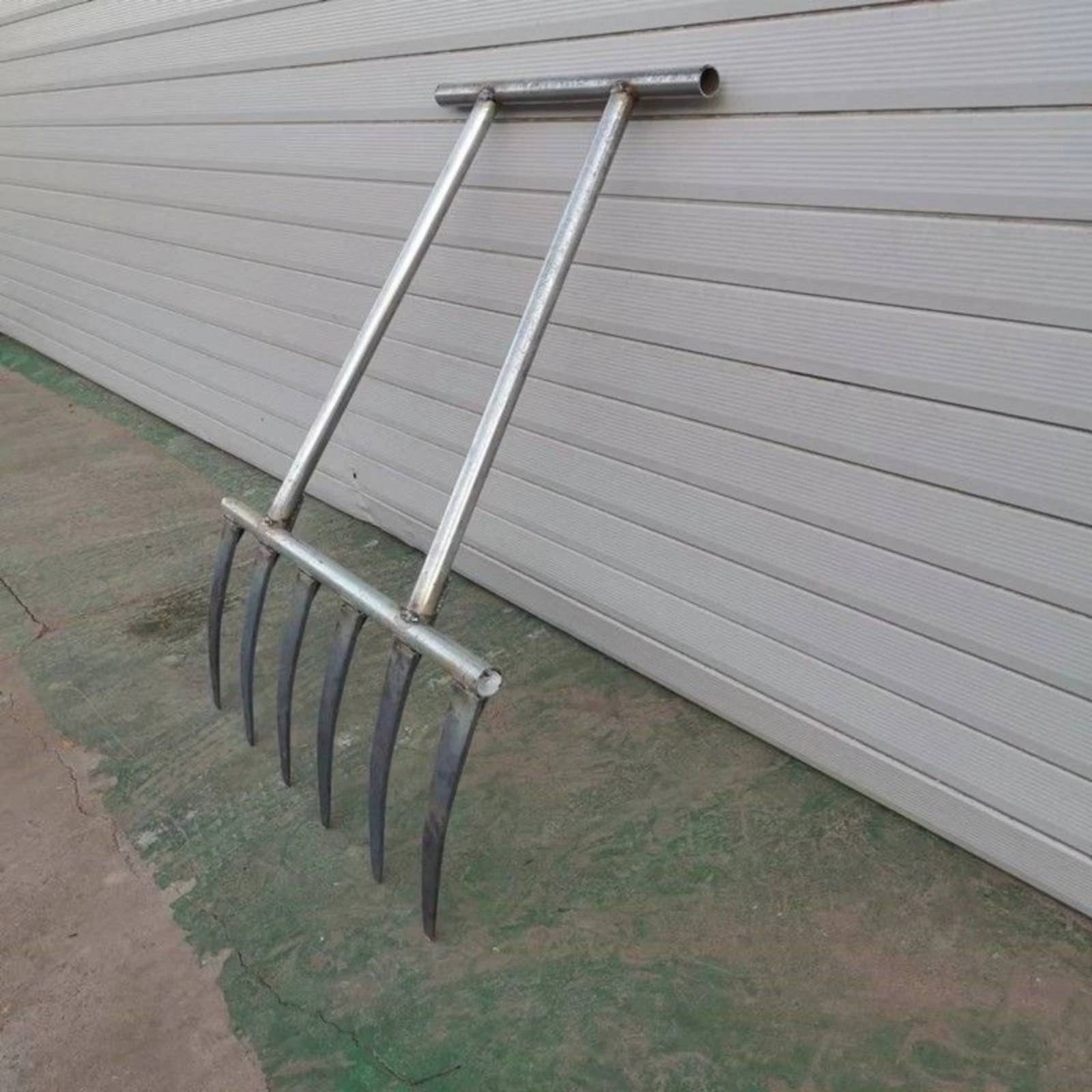 Steel Digging Fork Pointed Tines Long Handled Pitchfork Garden Tools Straight Crossbar