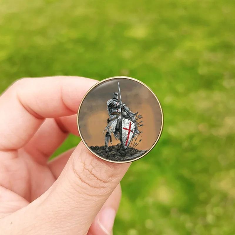 Knights Templar Brooches for Men Red Cross Masonic Symbol Glass Cabochon Brooch Badge Metal Pins Gift