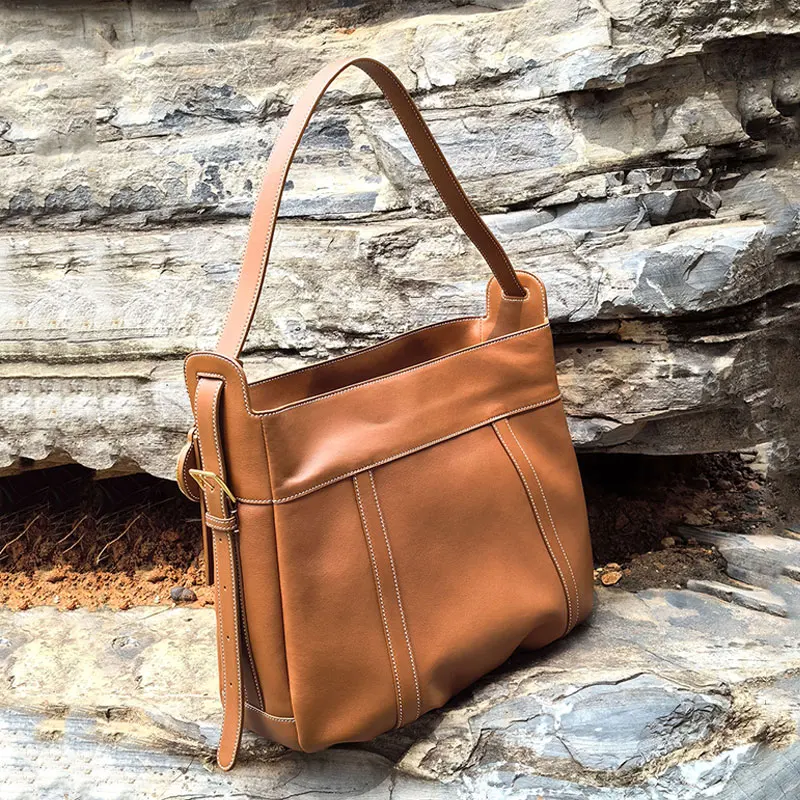 European And American Retro Large Capacity Portable Tote Bag For Women Fashionable Commuting Single Shoulder Crossbody Bag Trend