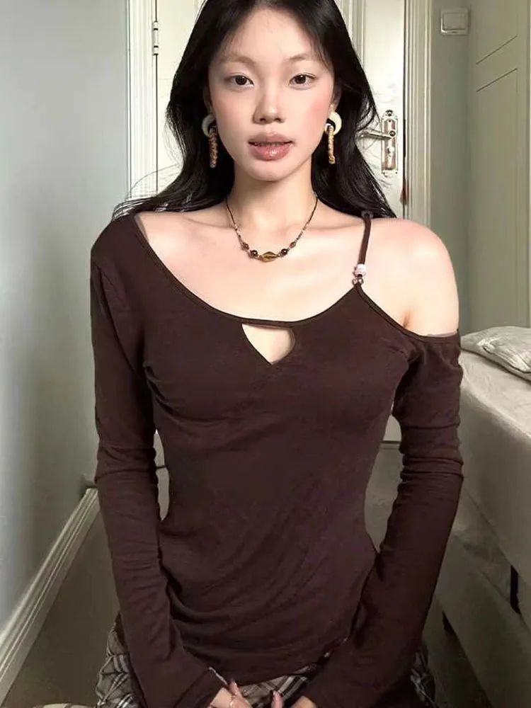 Women T Shirts Vintage Diagonal Collar Off Shoulder Long Sleeve Slim Grunge Hollow Out Slim Tops Y2k Aesthetic Female