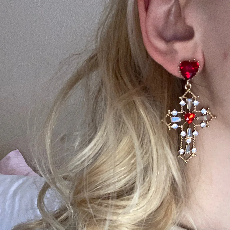 2024 New Retro Design Red Heart Crystal Earrings Gold Color Cross Zirocn Earrings for Women Gothic Big Cross Earrings Jewelry