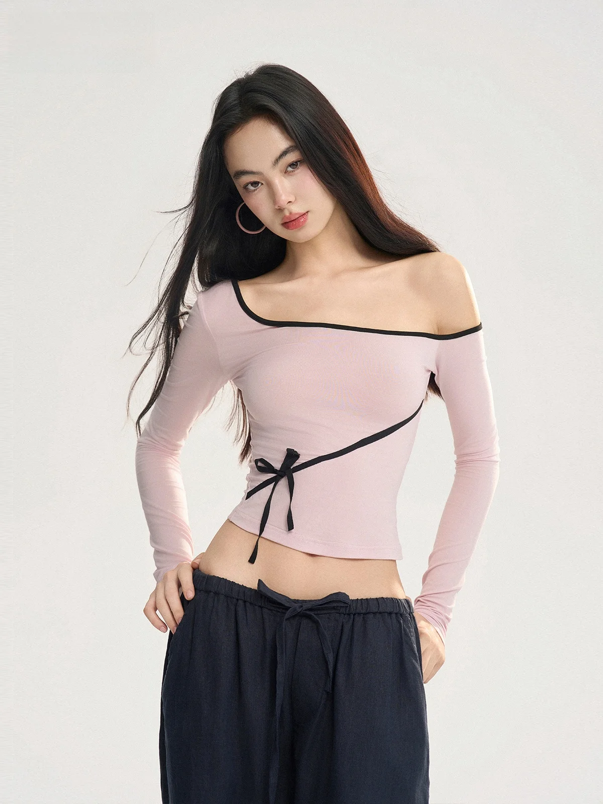 American Style Spicy Girl Knitted Top Women Summer Design Slim Fit Belly Show Long Sleeve Base Shirt Sexy Shoulder Design
