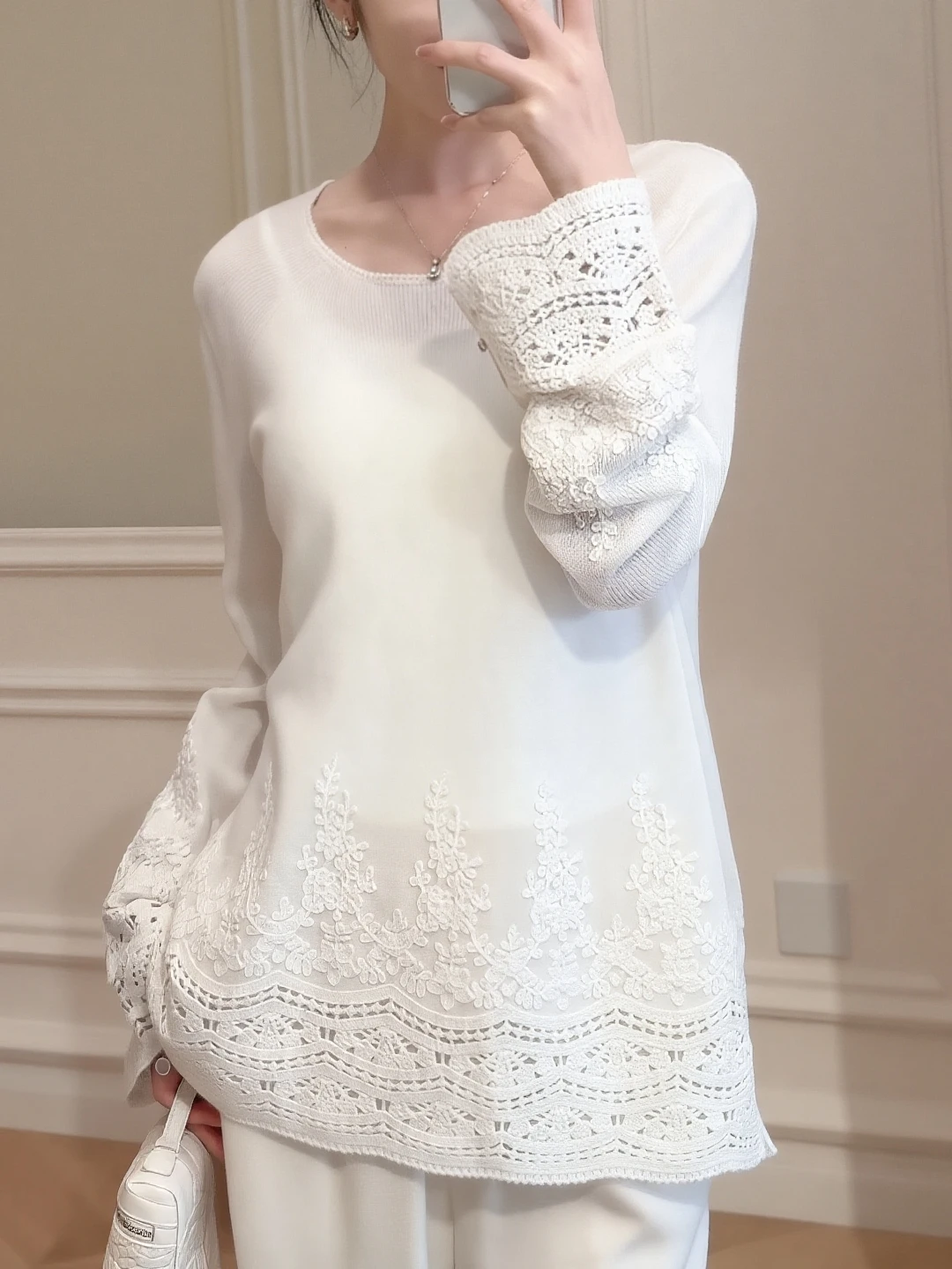 

Вязаный свитер Ele для женщин: дышащий, с дизайнерским узором, премиум-класса, осенне-зимний, комфортный, теплый, с длинными рукавами, круглый вырез.