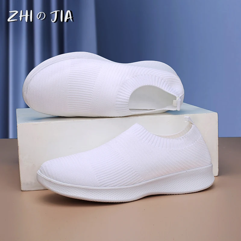 New Slip On Knitted Women\'s Shoes Large Size Ultra Light Sneaker Mom\'s Shoes Outdoor Walking Shoes Summer Breathable Footwear