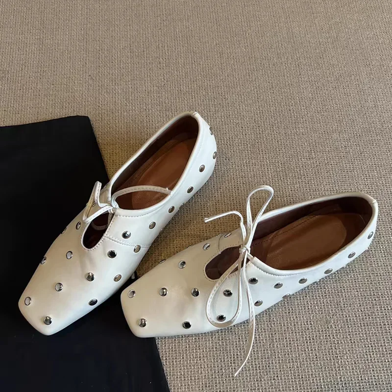 

New Retro Women's Shoes Fashion Rivet Square Head Casual Shoes for Woman Elegant French Flat Shoe Designer Shoes Zapatos Mujer