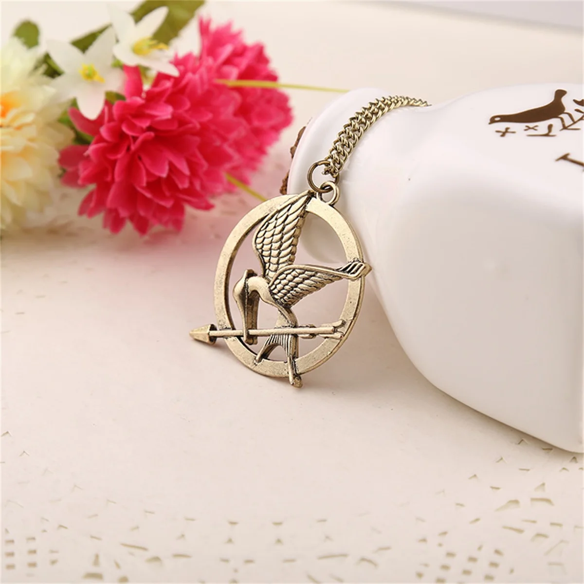 Mocking Bird Metal Couple Necklace Round Men Vintage Pendant Hunger Game Alloy Jewelry European American New Gift Sweater Chain