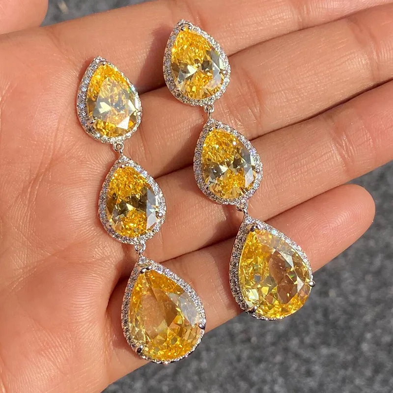 2026 Exquisite and Elegant Water Droplet Earrings, Long Design for Dinner, Wedding, Light Luxury, Face Enhancing, Small Jewelry
