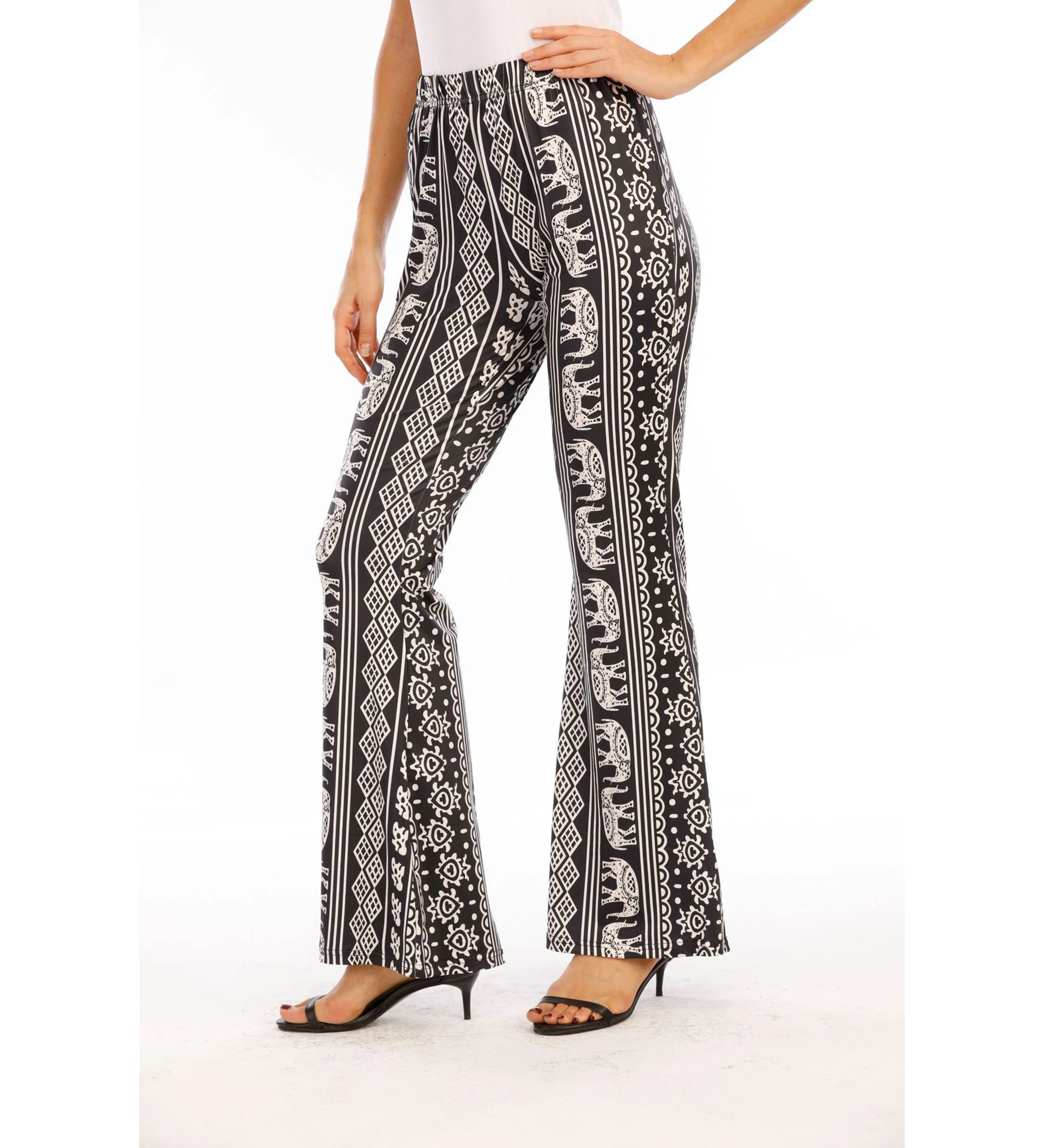 Summer European and American fashion trend: snug, form-fitting, retro-print, trendy micro-bell-bottom pants.