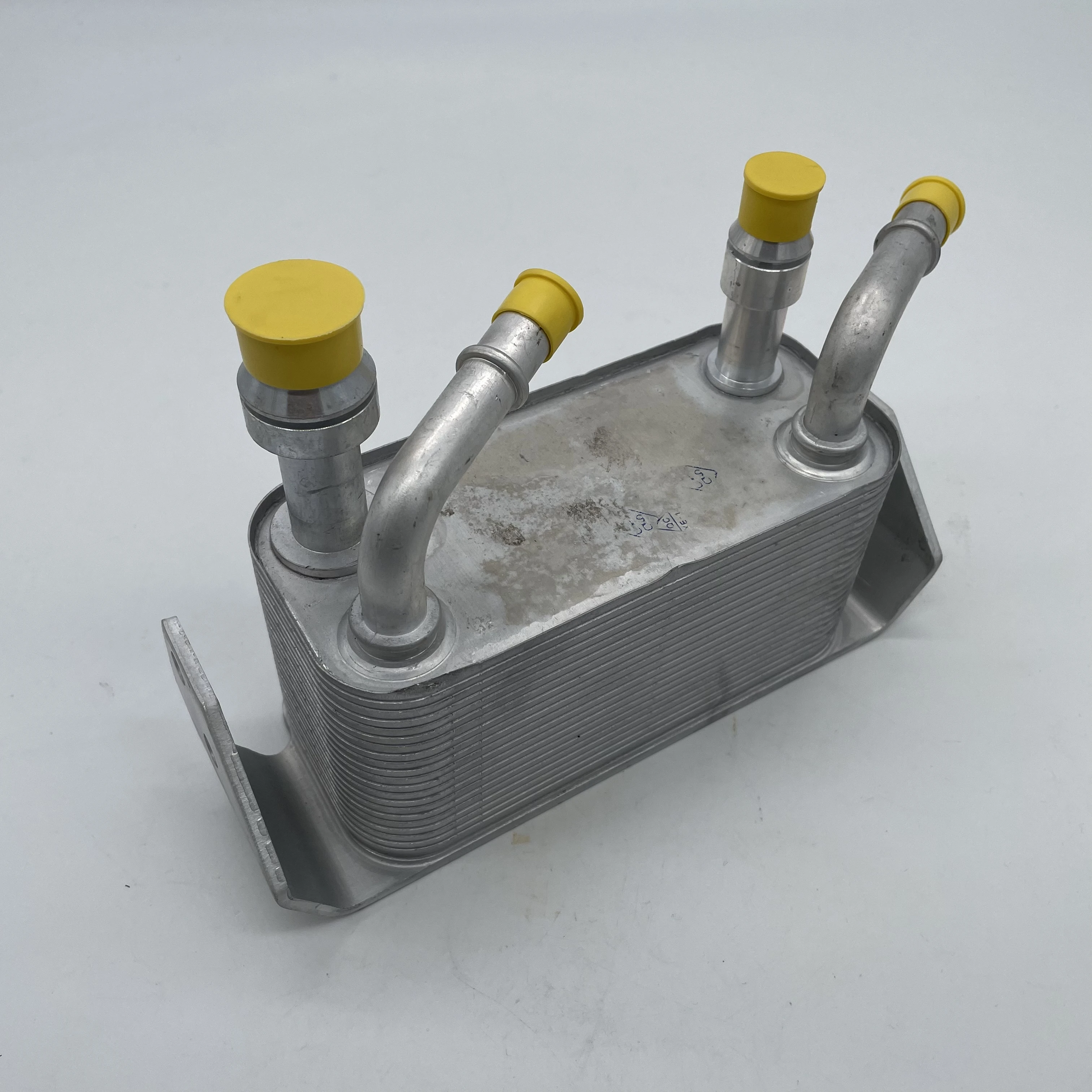 UBC500101 FF009886 Oil Cooler for LandRover Range Rover Sport 3.6L TDV8 Diesel for Discovery 4 2014 TDV6 Diesel 3.0L