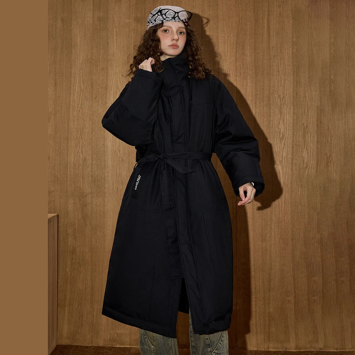 Coolhut Parka palangari con colletto alla coreana 2025 Cappotto invernale con cintura imbottita al 90% Trench termico oversize Elegante sagoma a clessidra