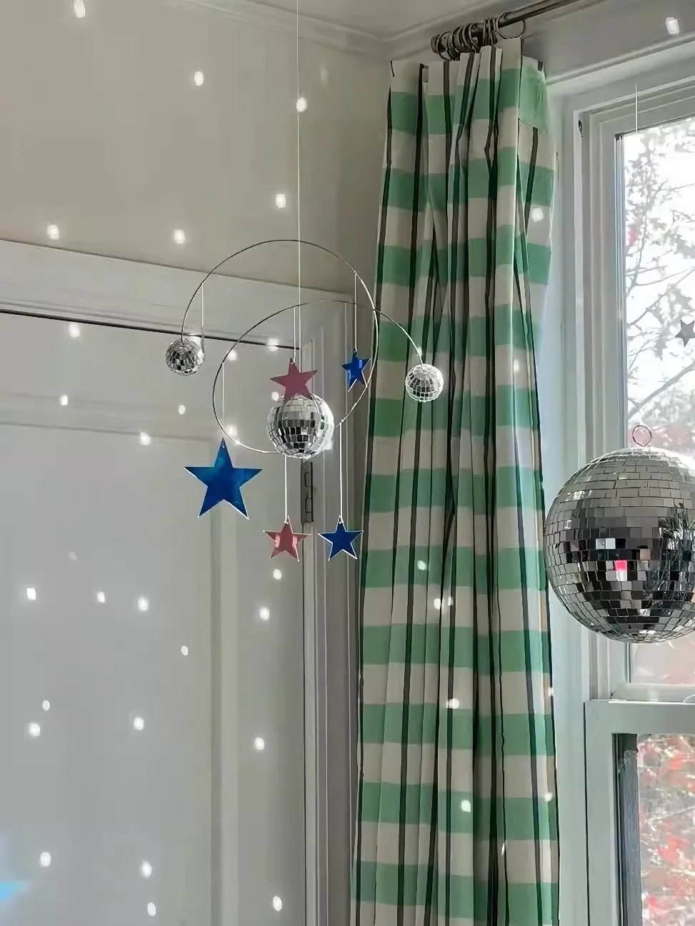DIY Starry Sky Reflective Hanging Ornament Craft Kit - Sunlight Catcher Planet Balanced Pendant Craft Gift