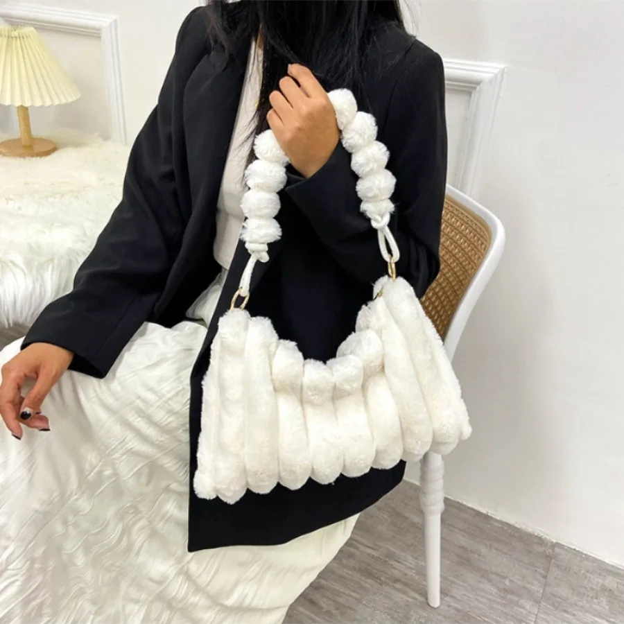 

New fashionable comfortable plush stylish handbag with large capacity trendy high-end feel fur underarm women's tote bags