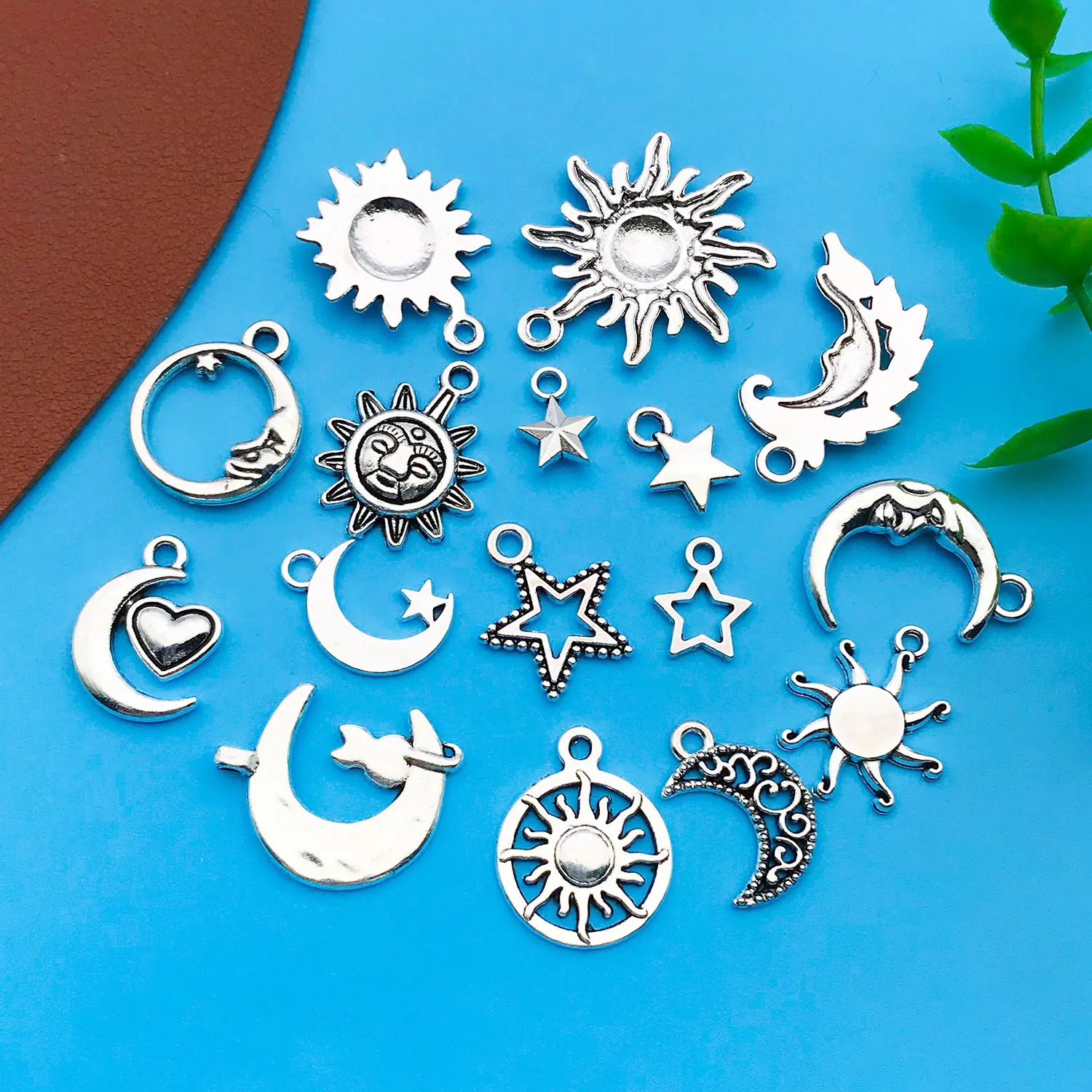 16pcs Alloy Silverly Sun Star Moon Pendant Set Suitable DIY Keychain Earrings Charms For Necklace Jewelry Making Accessories - view 6