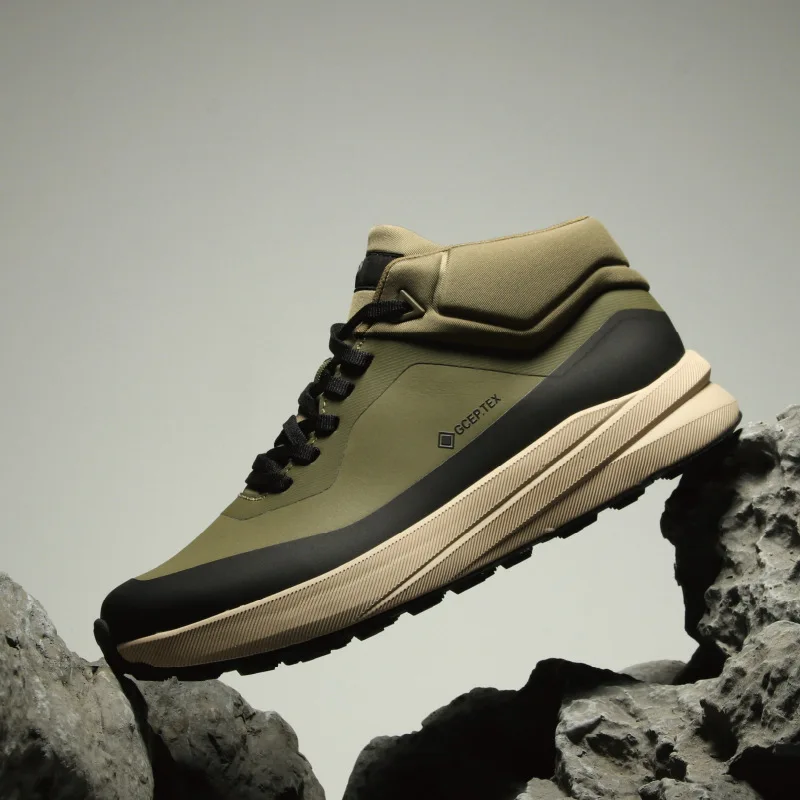 

2025 Winter Climbing Shoes For Men Black Green Outdoor Walking Shoes Man High Top Hiking Sneakers Mens Designer Trekking Shoe