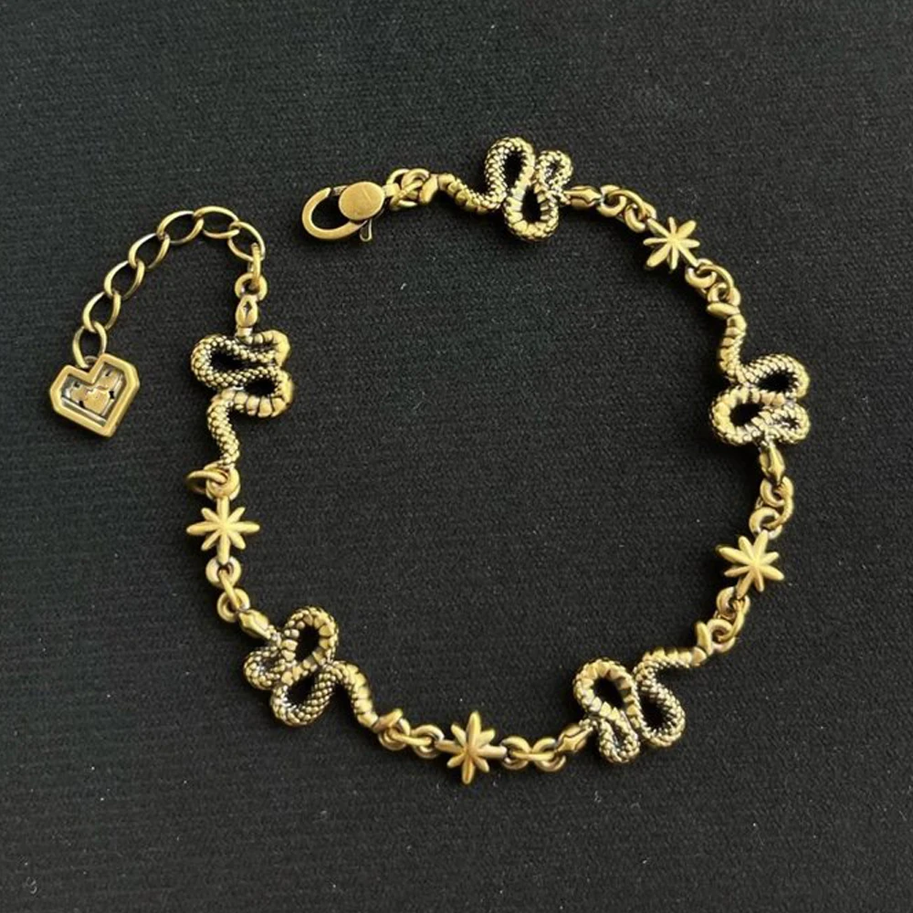 

Women Vintage Snake Shape Bracelets Personality Exaggerated Fashion Copper Gothic Style Girls Bangles Jewelry Gifts Deluxe