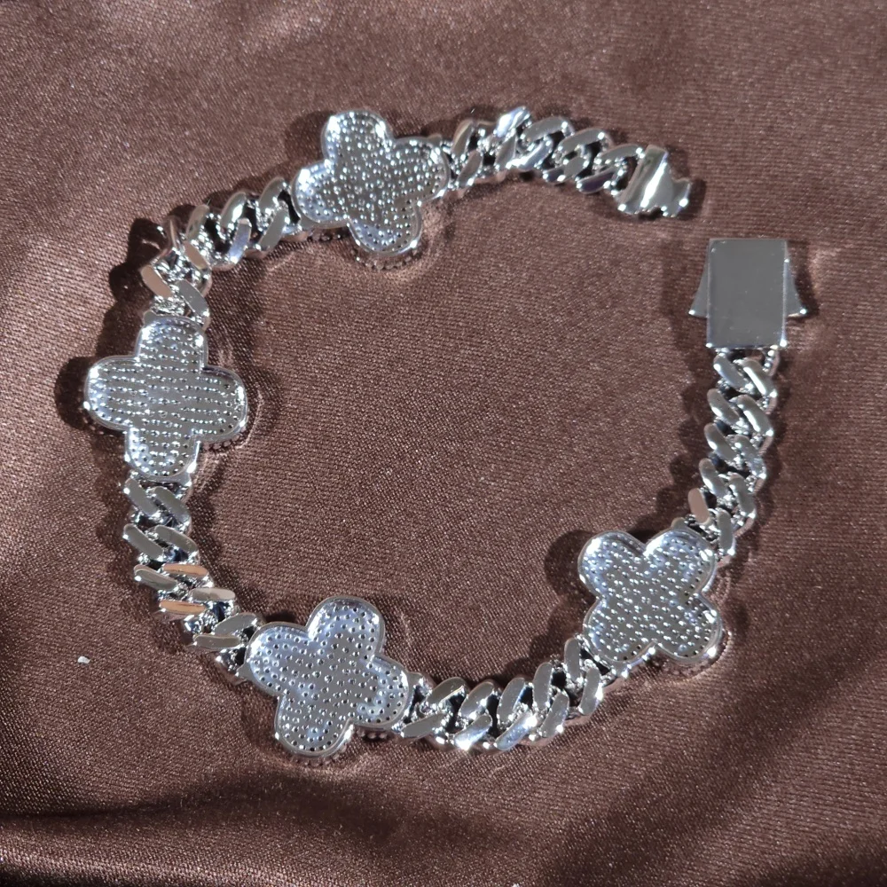 ICEC زهرة الكوبية سوار مثلج خارج تشيكوسلوفاكيا الأحجار الصب المشبك النساء الإكسسوارات الهيب هوب سلسلة الروك الإسورة سلاسل فاخرة الفرقة #6