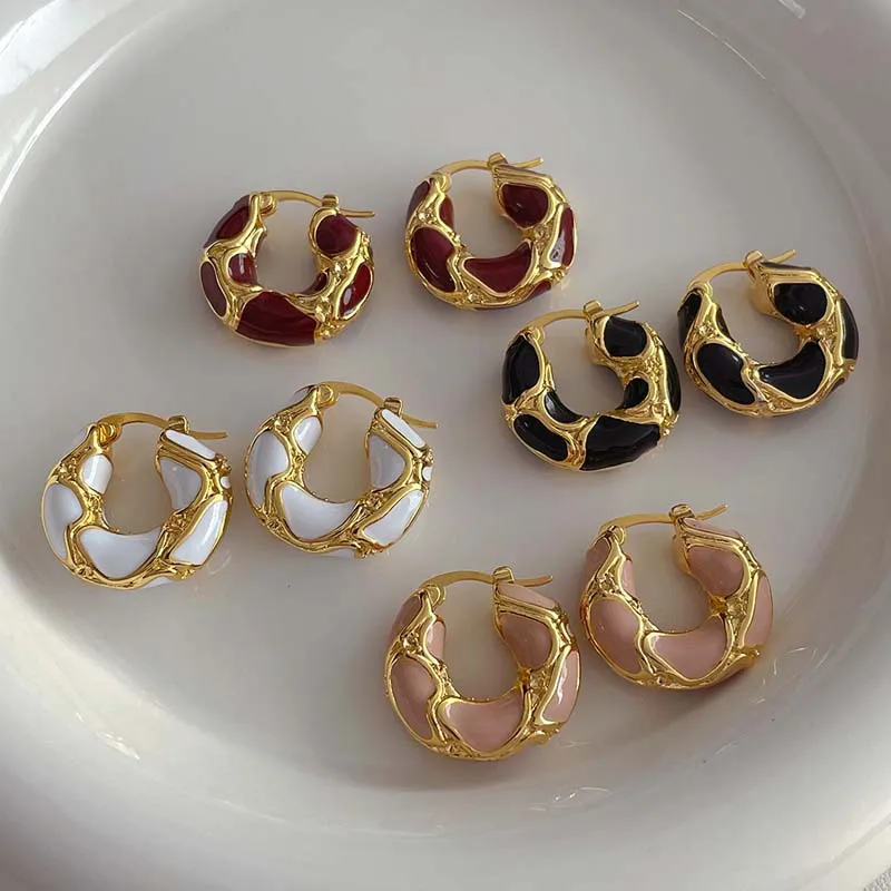 New Trendy Enamel Color Metal Texture Small Hoop Earrings for Women Fashion Creative Gold Color Statement Ear Buckle Jewelry