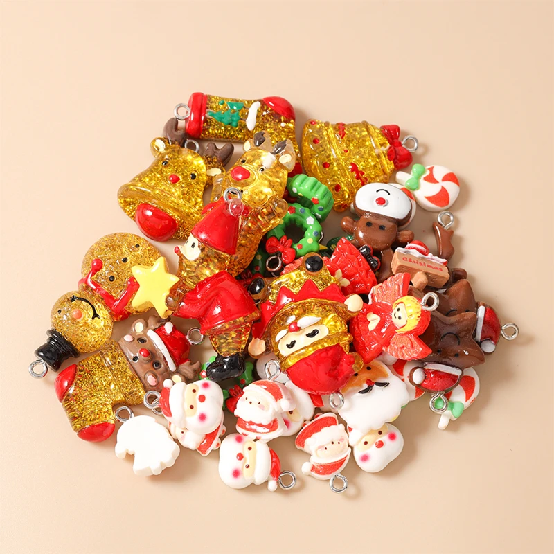 10 Stück niedliche Weihnachtsanhänger aus Kunstharz mit Weihnachtsmann, Rentier und Baum für die Herstellung von Halsketten, Ohrringen, DIY-Bastelarbeiten und Schmuckzubehör – Detail 4