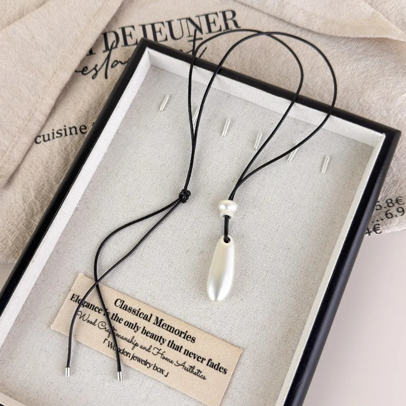 Over Sweater Winter Women Elegant Layering Chic Necklace Long Adjustable Leather Cord Teardrop Pendant Understated