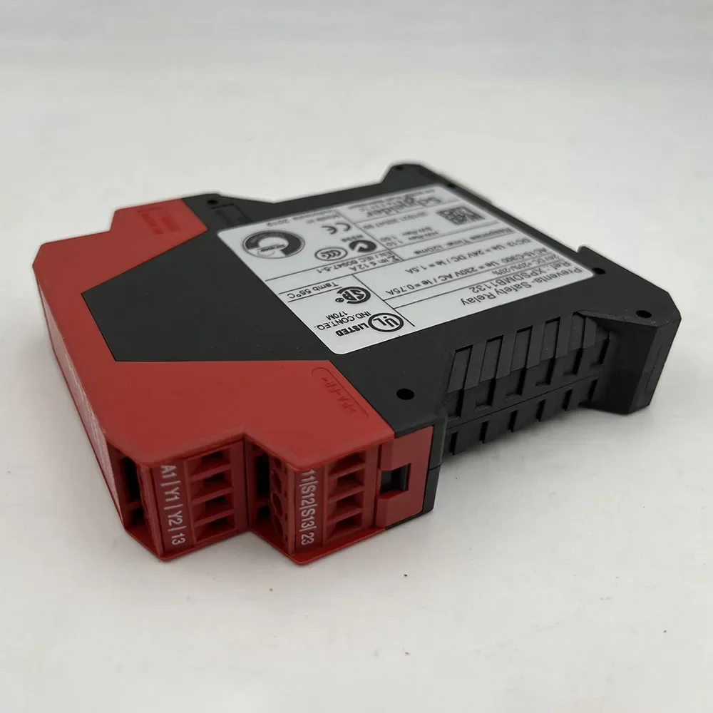 Schneider Safety Relay XPS-DMB1132 XPSDMB1132